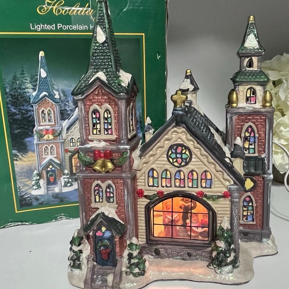 Holiday‎ Lighted Porcelain House Church Singing Choir Original Box Pre-owned